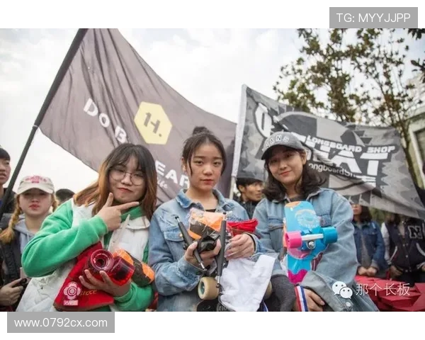 深圳城市马拉松点评:滑板队的团队意识与表现分析 深圳城市马拉松点评:滑板队的团队意识与表现分析